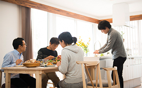 家庭の食卓