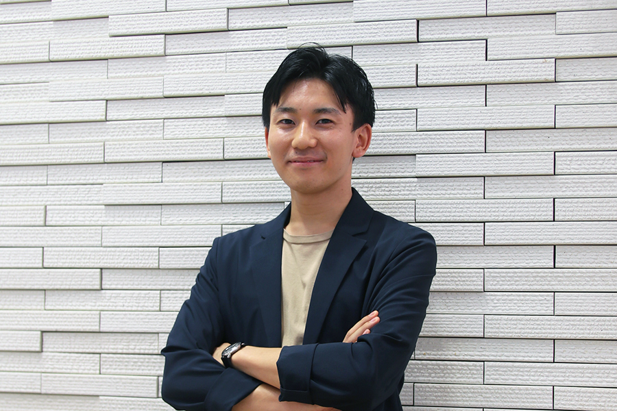 西　洋佑